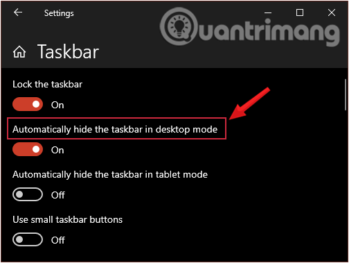 Tại phần "Automatically hide the taskbar in desktop mode" nằm ở khung bên phải, chuyển chế độ sang "On" để tự động ẩn thanh Taskbar trên máy tính.