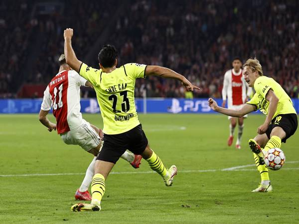 Những trận đối đầu kịch tính giữa Ajax và Dortmund