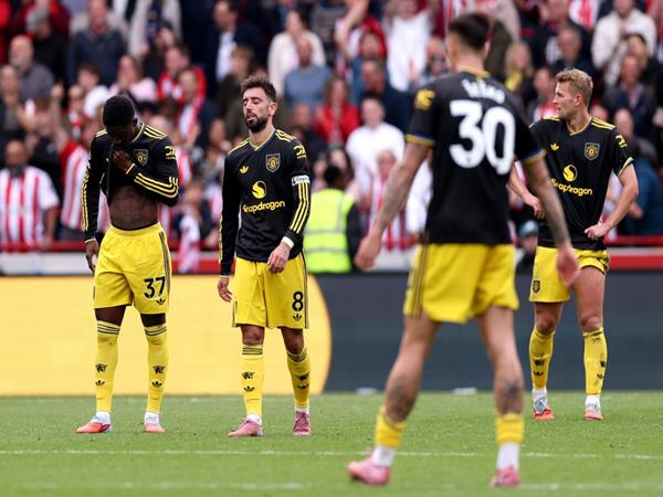 Tin CLB MU: Man Utd thảm bại tồi tệ nhất