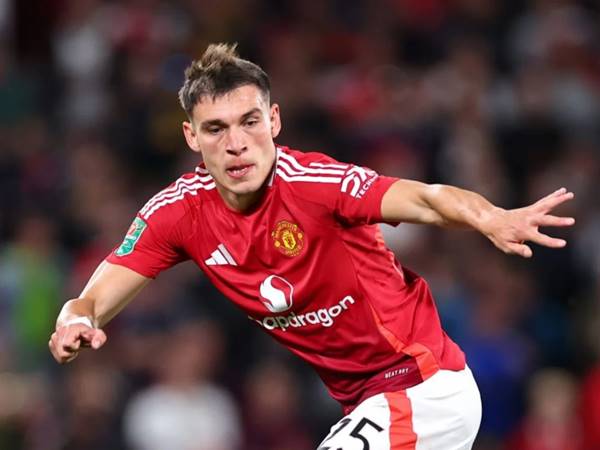 Tin MU 16/9: Man United kiên quyết giữ chân Manuel Ugarte