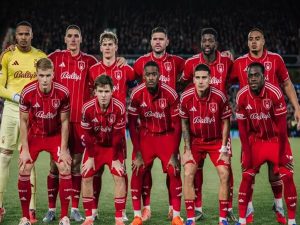 Tin Nottingham Forest: HLV Dyche thăng hoa cùng học trò