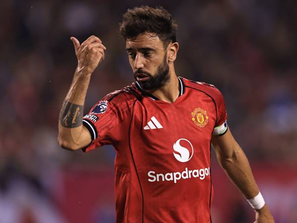 Bruno Fernandes giữa ngã rẽ sự nghiệp tại Old Trafford