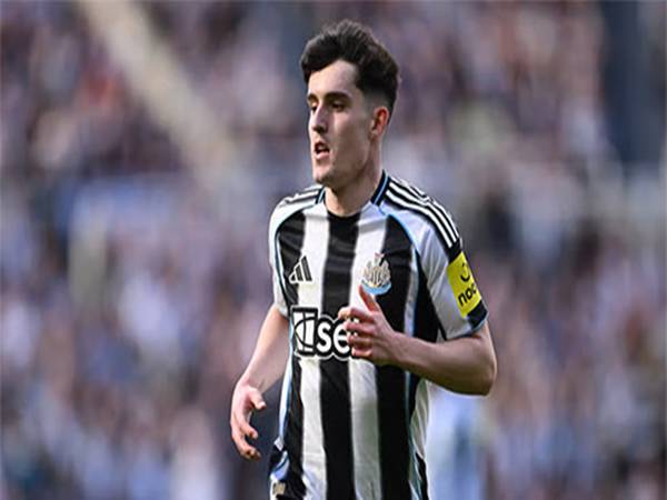 Phong cách thi đấu của Tino Livramento