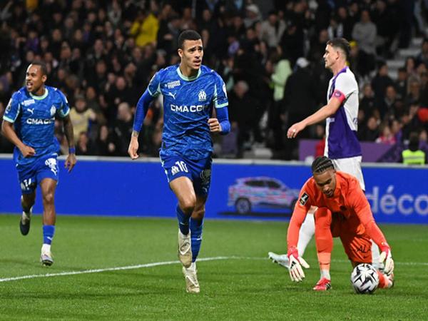 Tin Marseille: Greenwood tỏa sáng chiếm vị trí thứ 3