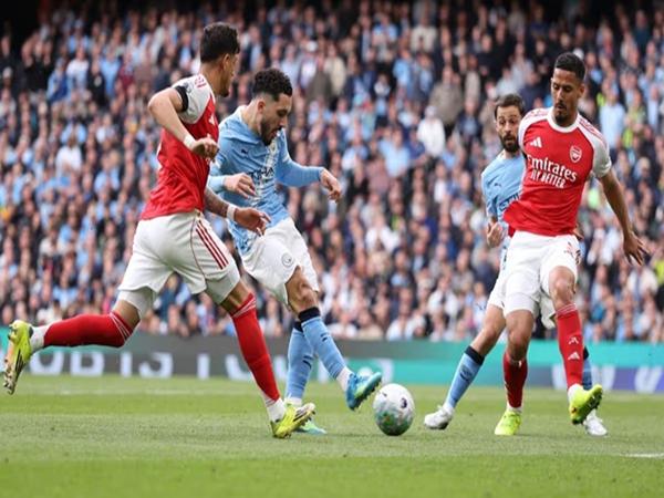 Tin Man City: Gary Neville tin Man City sẽ vô địch NHA